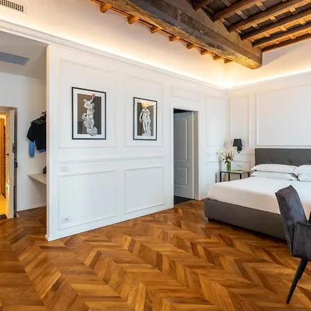 Largo Arenula Gæstehus